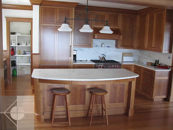 Custom kitchen with isand.
